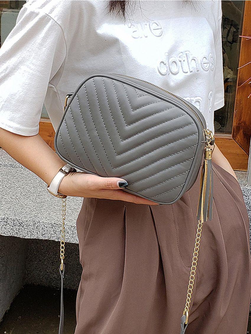 Tassel Decor Chevron Graphic Crossbody Bag