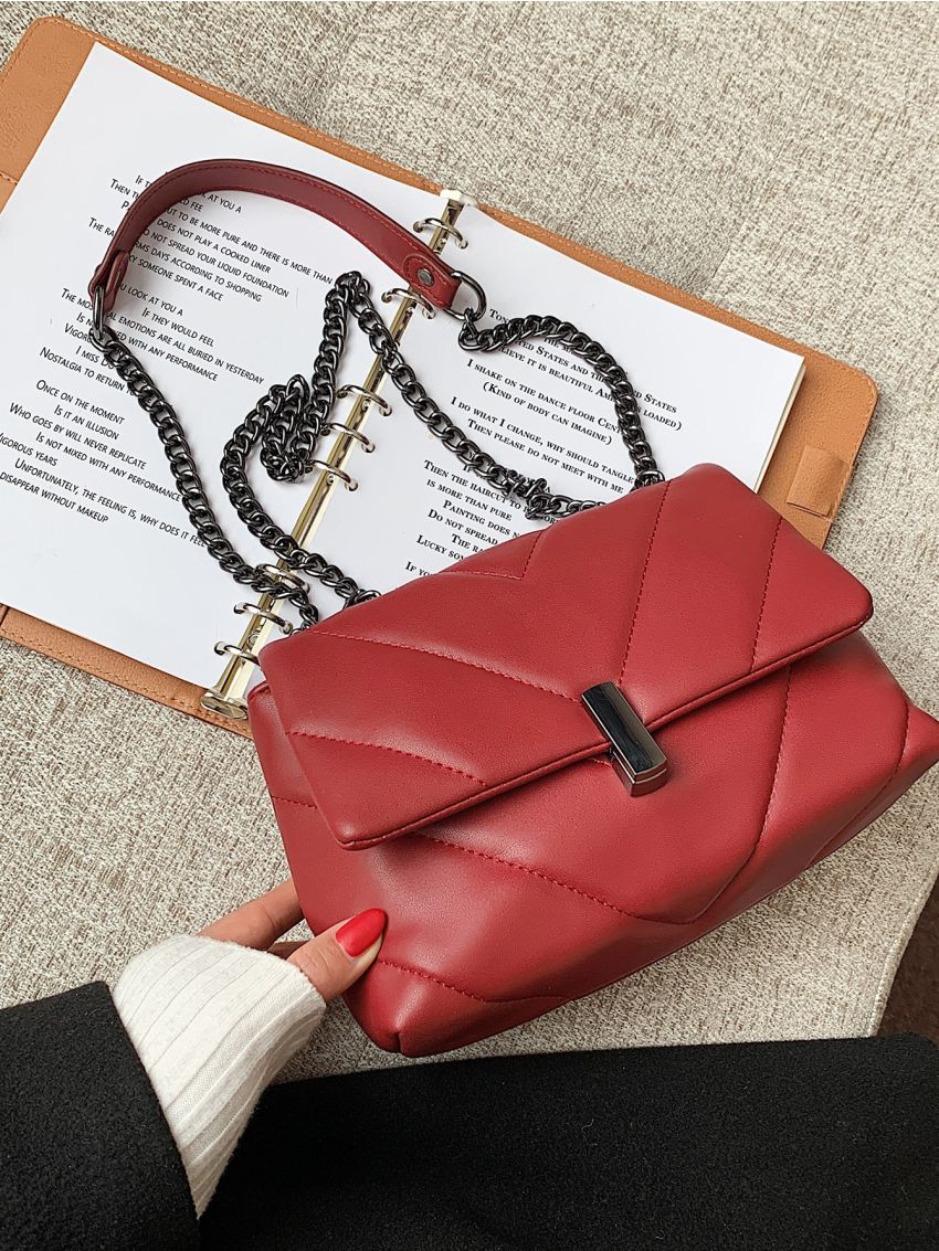 Chain Strap Quilted Shoulder Bag