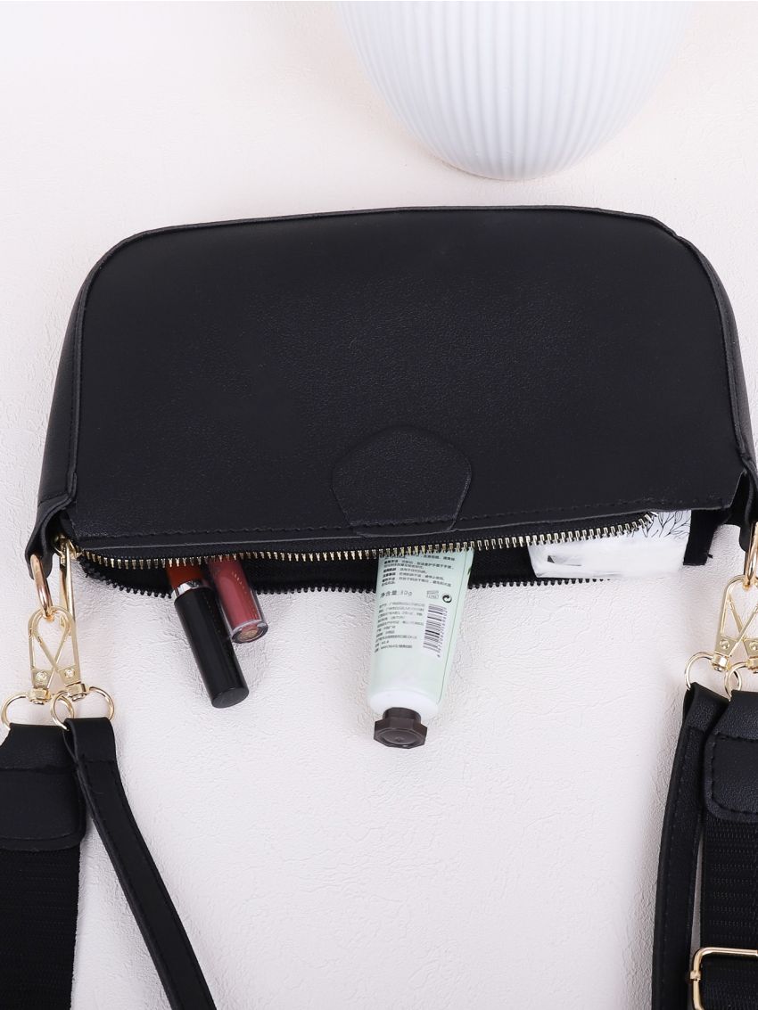 Minimalist Shoulder Bag With Purse