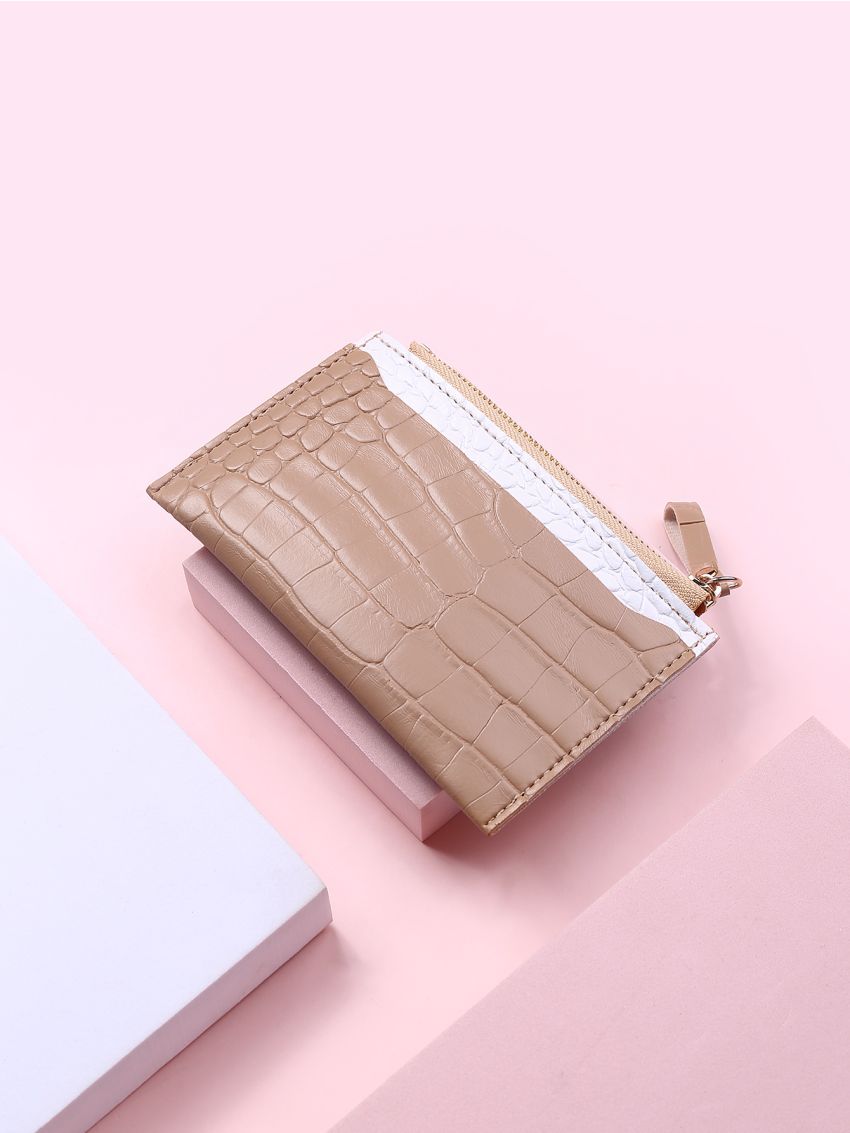 Minimalist Croc Embossed Card Holder