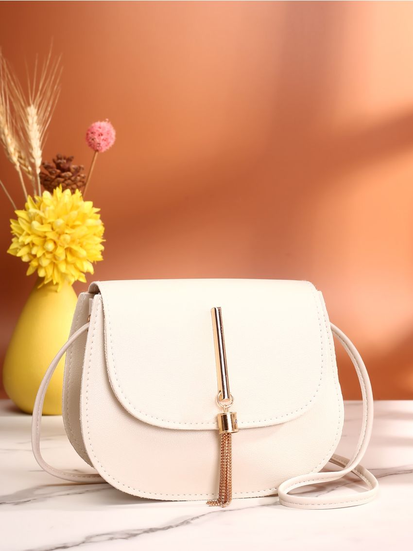 Mini Metal Tassel Decor Saddle Bag