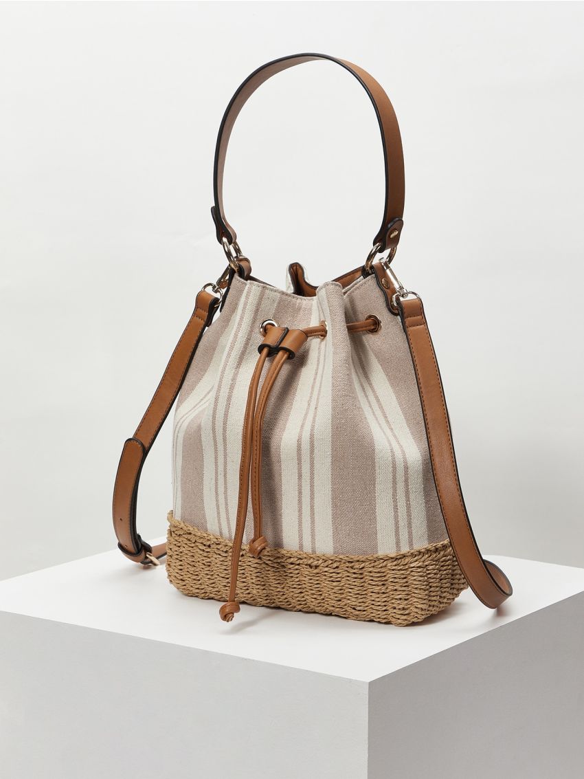 PREMIUM STRIPED PATTERN STRAW VACATION BUCKET BAG