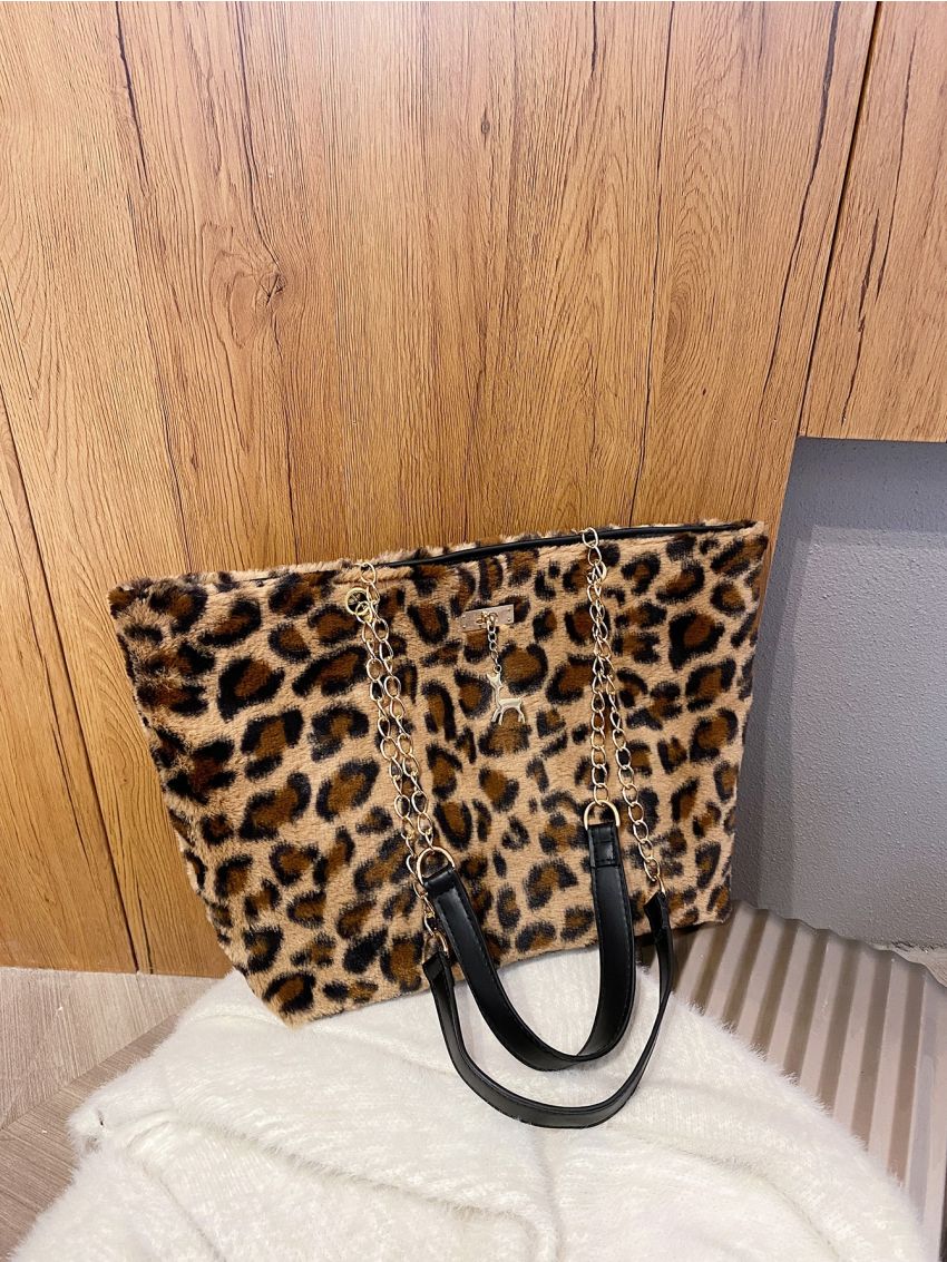 Leopard Graphic Chain Shoulder Tote Bag