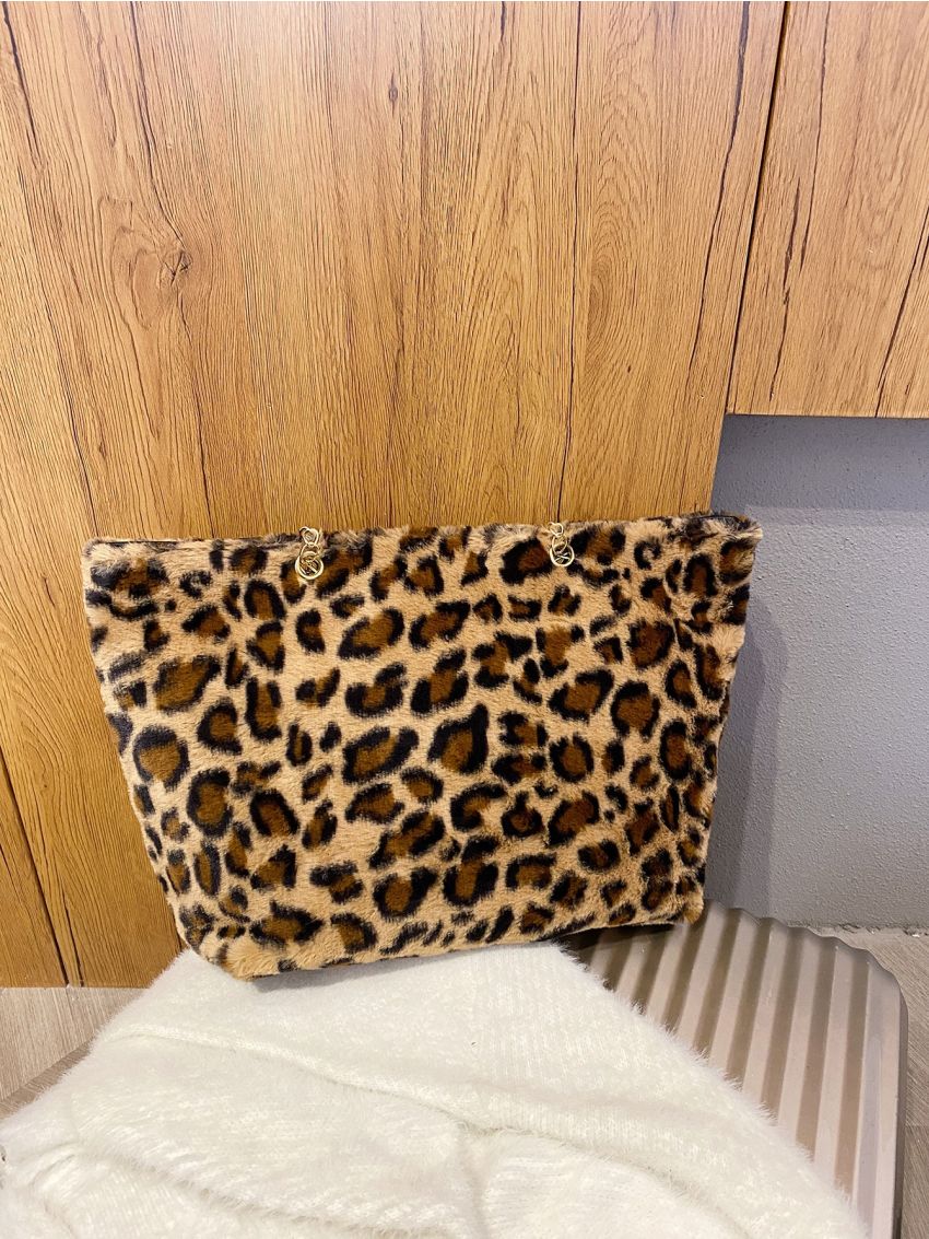 Leopard Graphic Chain Shoulder Tote Bag