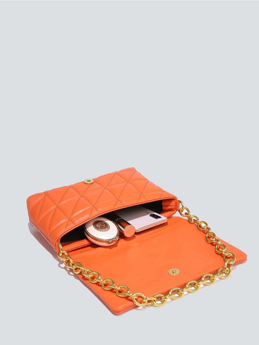 Minimalist Quilted Chain Square Bag