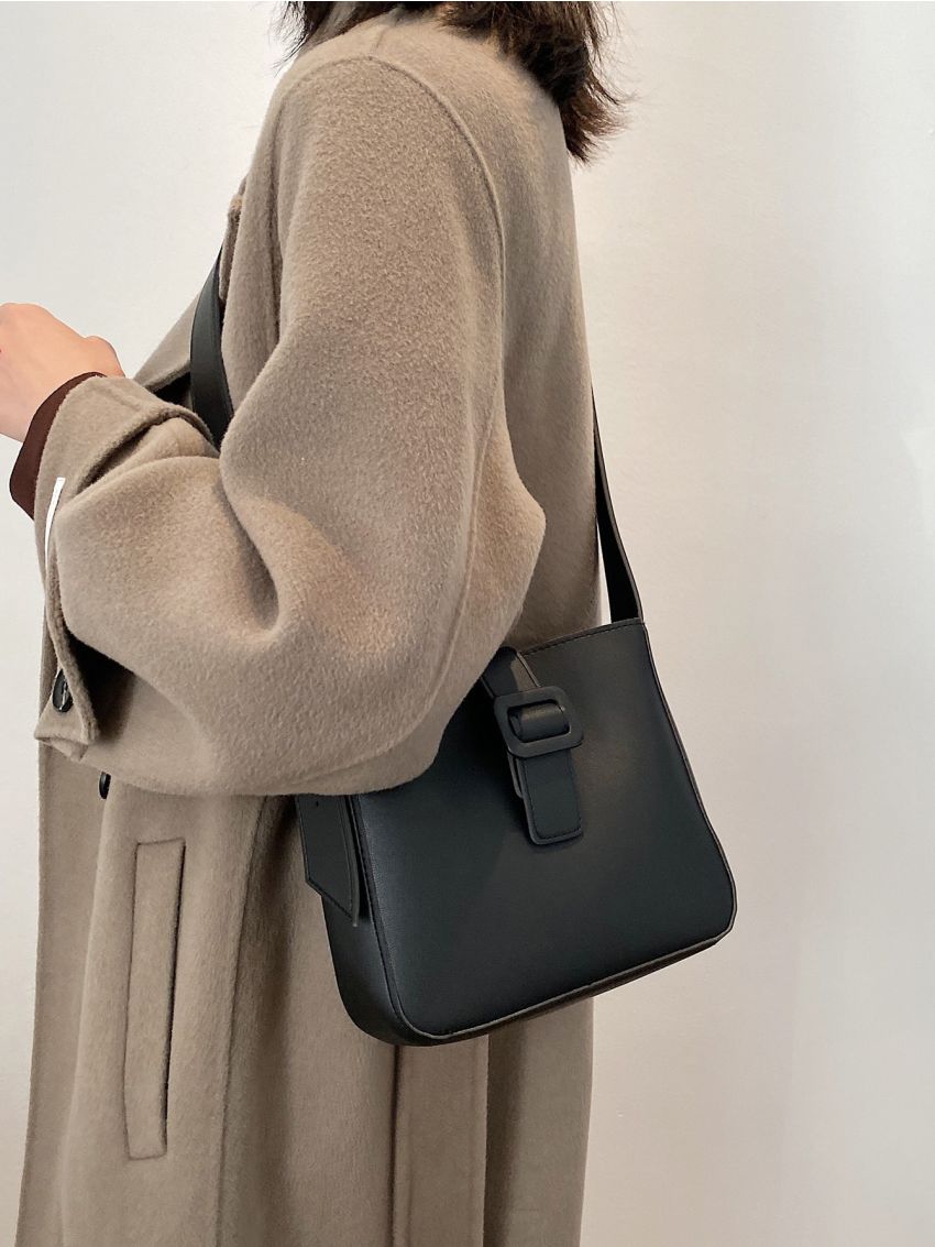Buckle Decor Crossbody Bucket Bag