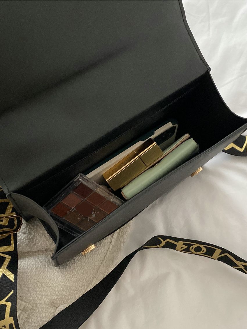 Minimalist Embossed Chain Square Bag