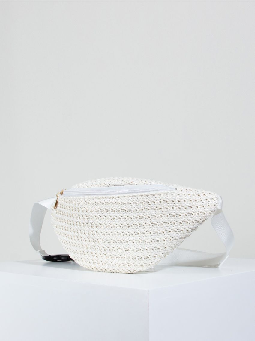 Mini Minimalist Zipper Front Straw Fanny Pack