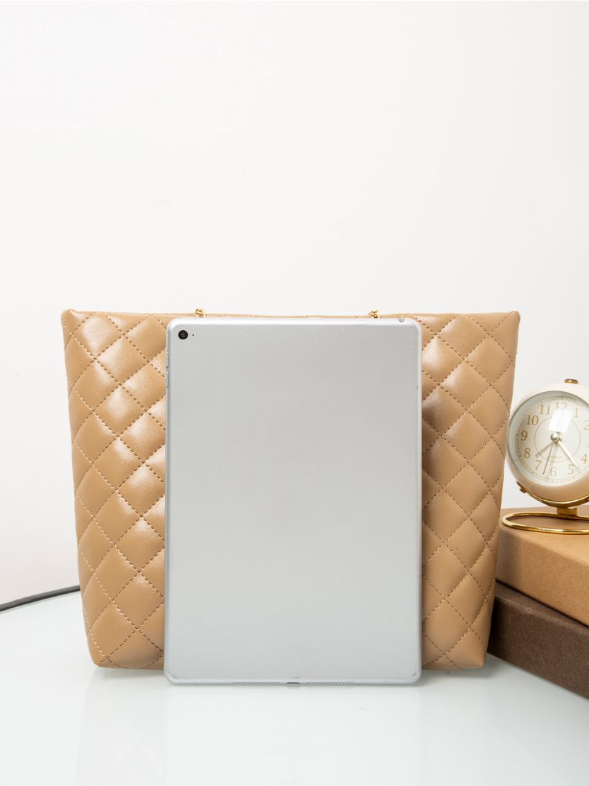 Minimalist Quilted Chain Tote Bag