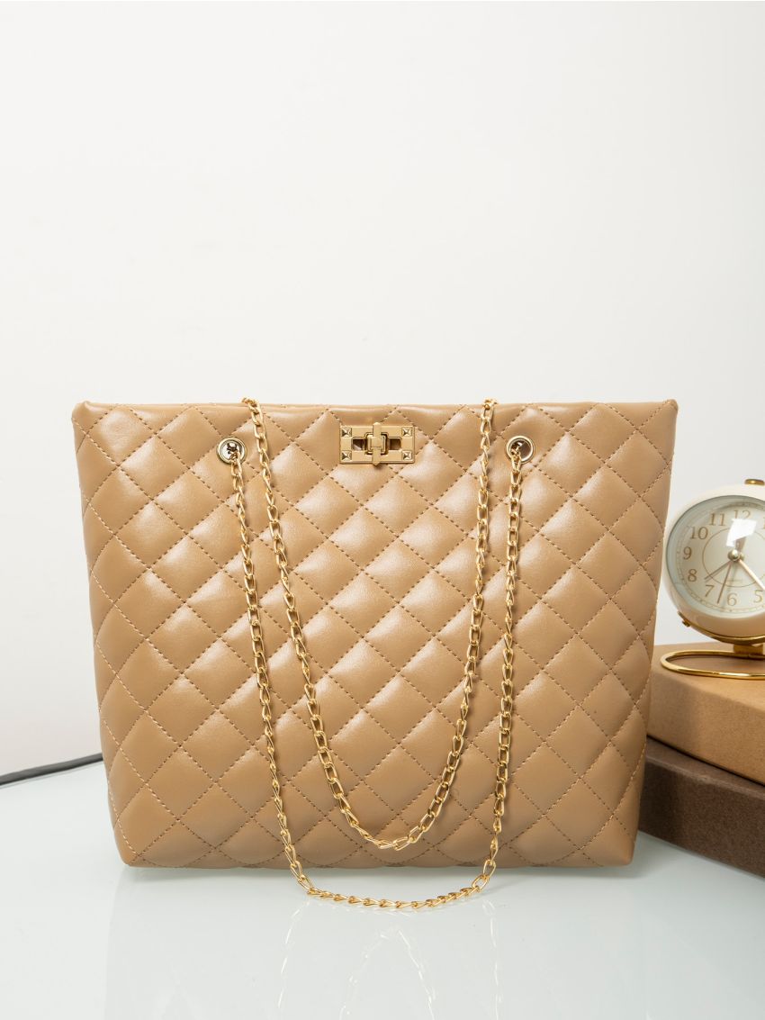 Minimalist Quilted Chain Tote Bag
