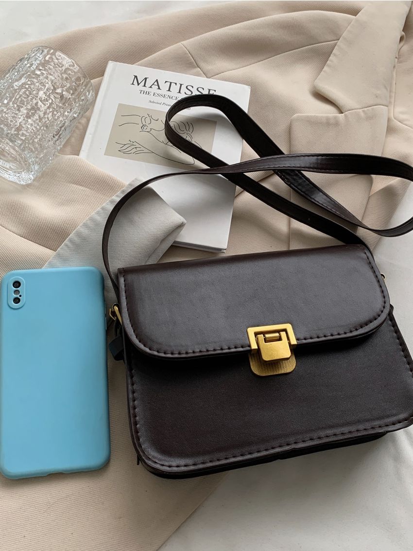 Minimalist Flap Saddle Bag