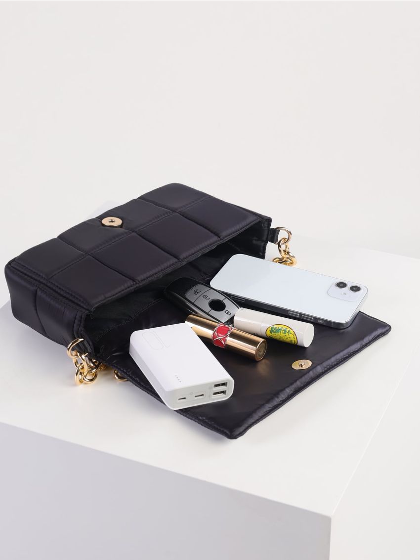 Quilted Pattern Chain Square Bag