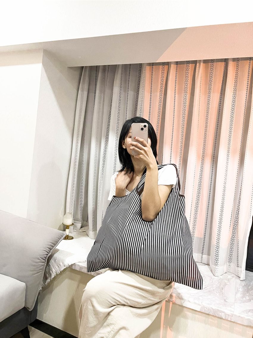 Large Capacity Stripe Pattern Shoulder Tote Bag