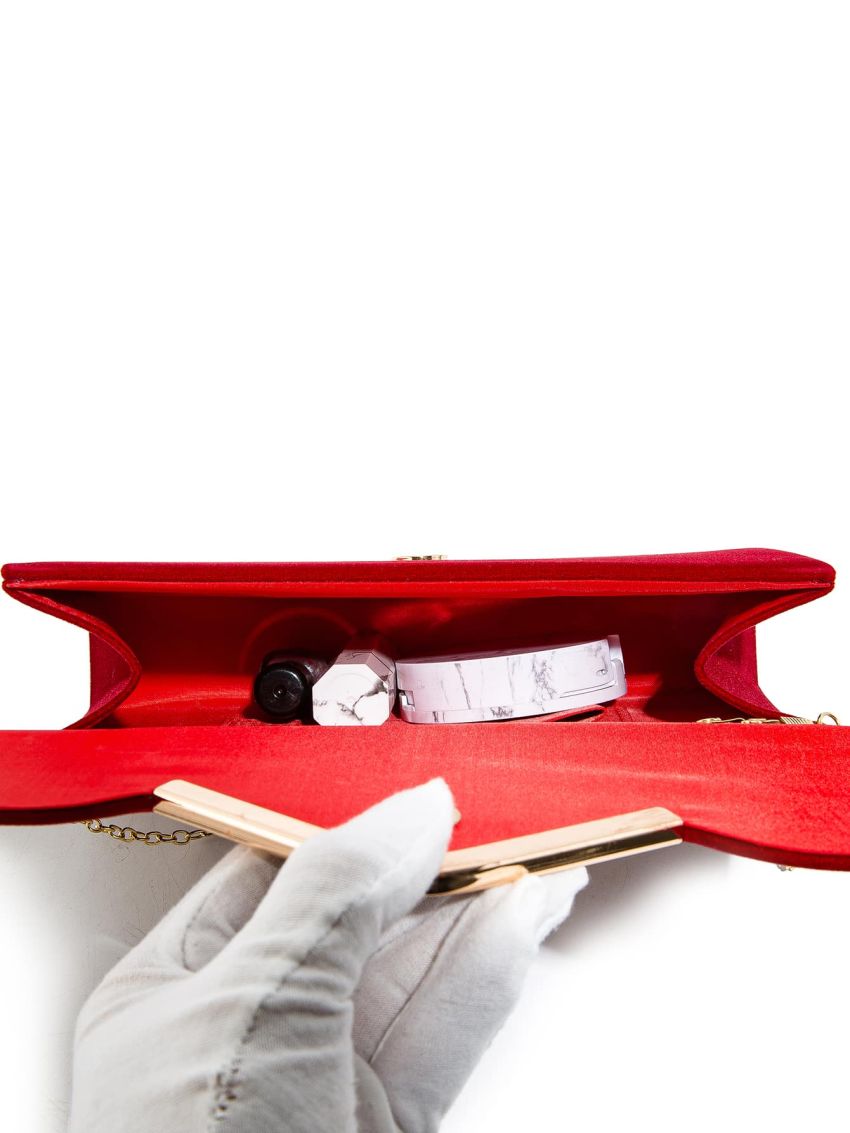 Metal V Decor Flap Chain Velvet Square Bag