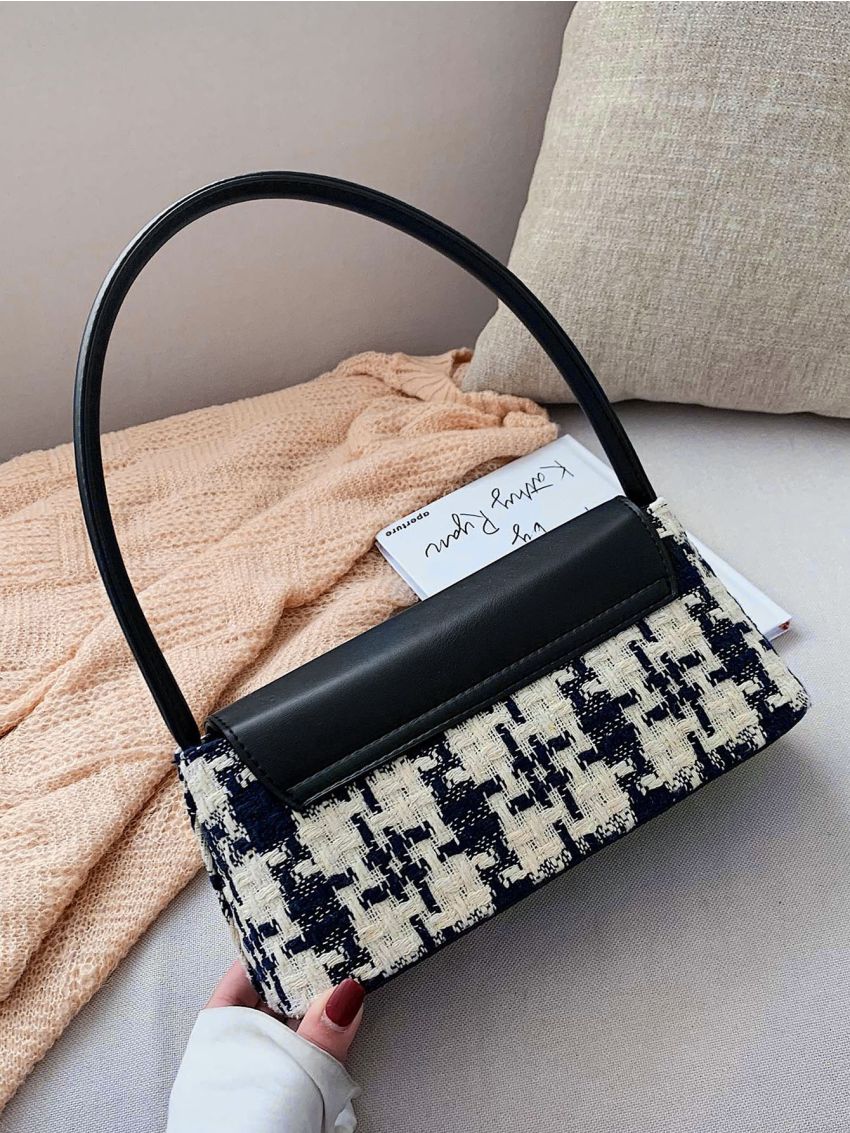 Push Lock Tweed Shoulder Bag