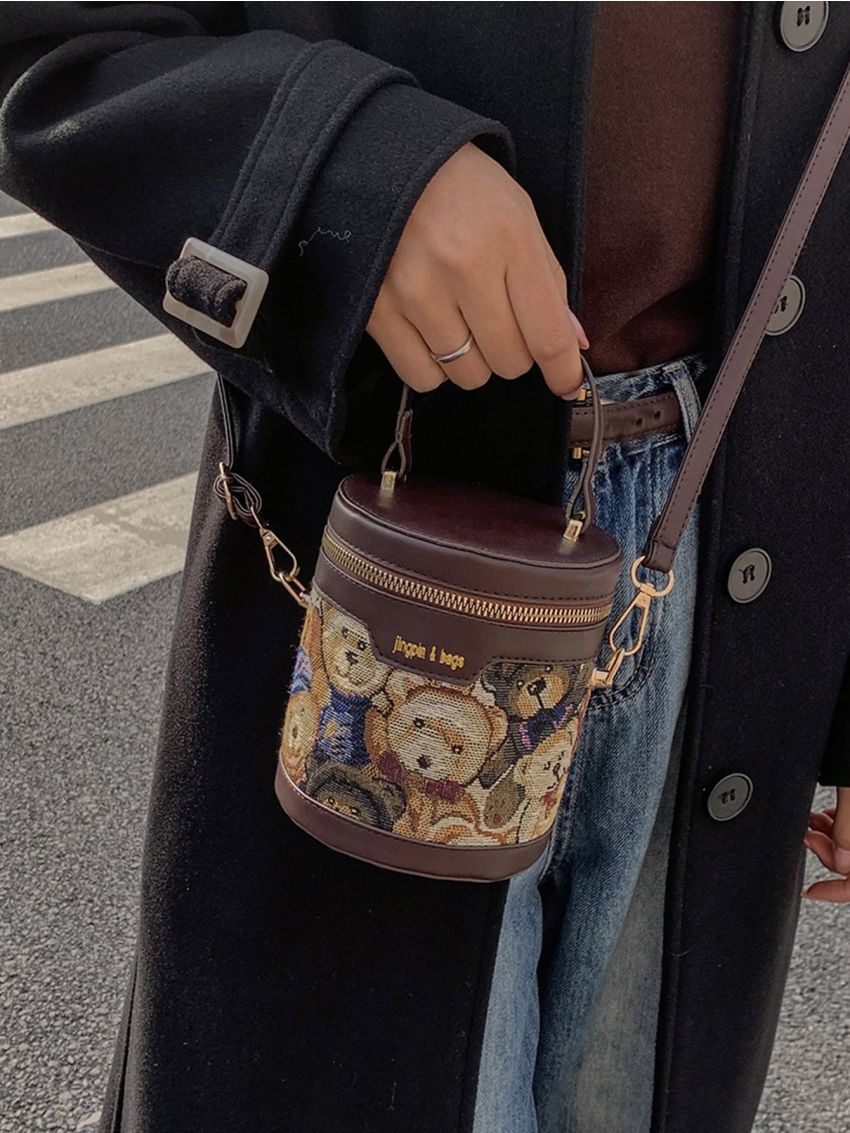 Cartoon Bear Graphic Bucket Bag