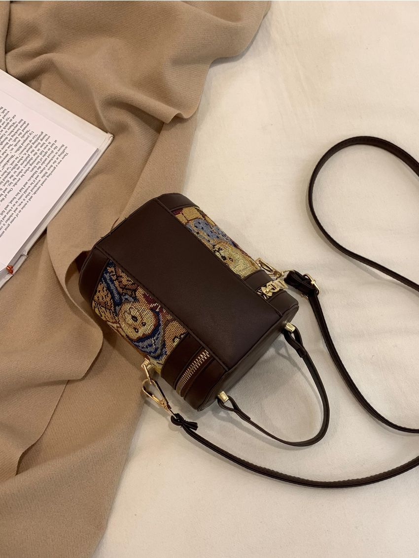 Cartoon Bear Graphic Bucket Bag