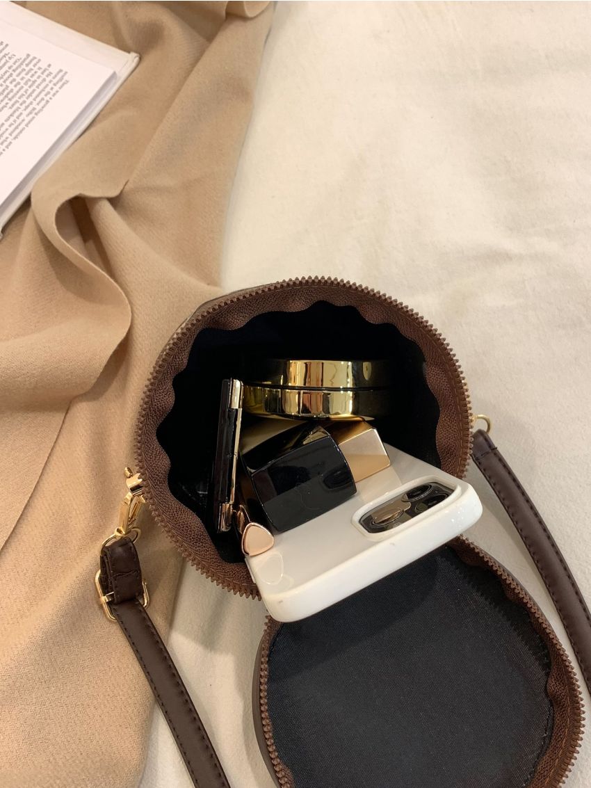 Cartoon Bear Graphic Bucket Bag