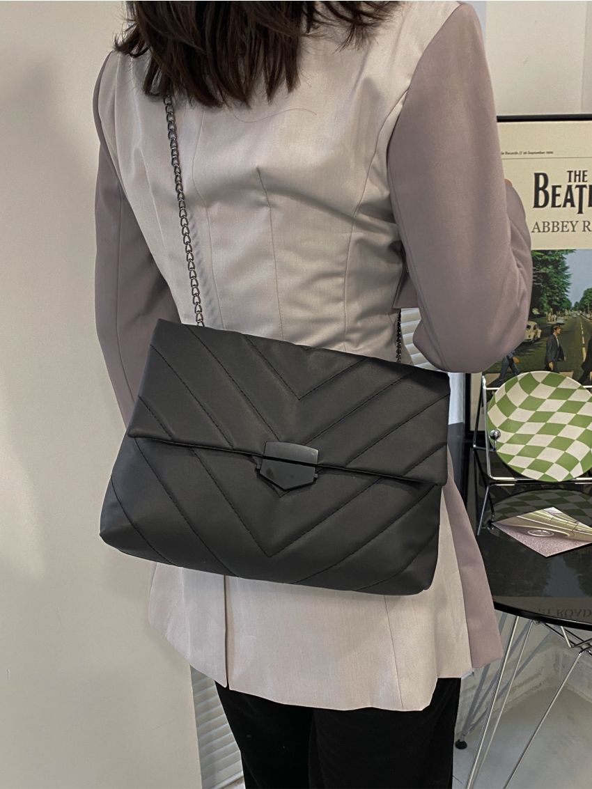 Chevron Flap Chain Shoulder Tote Bag