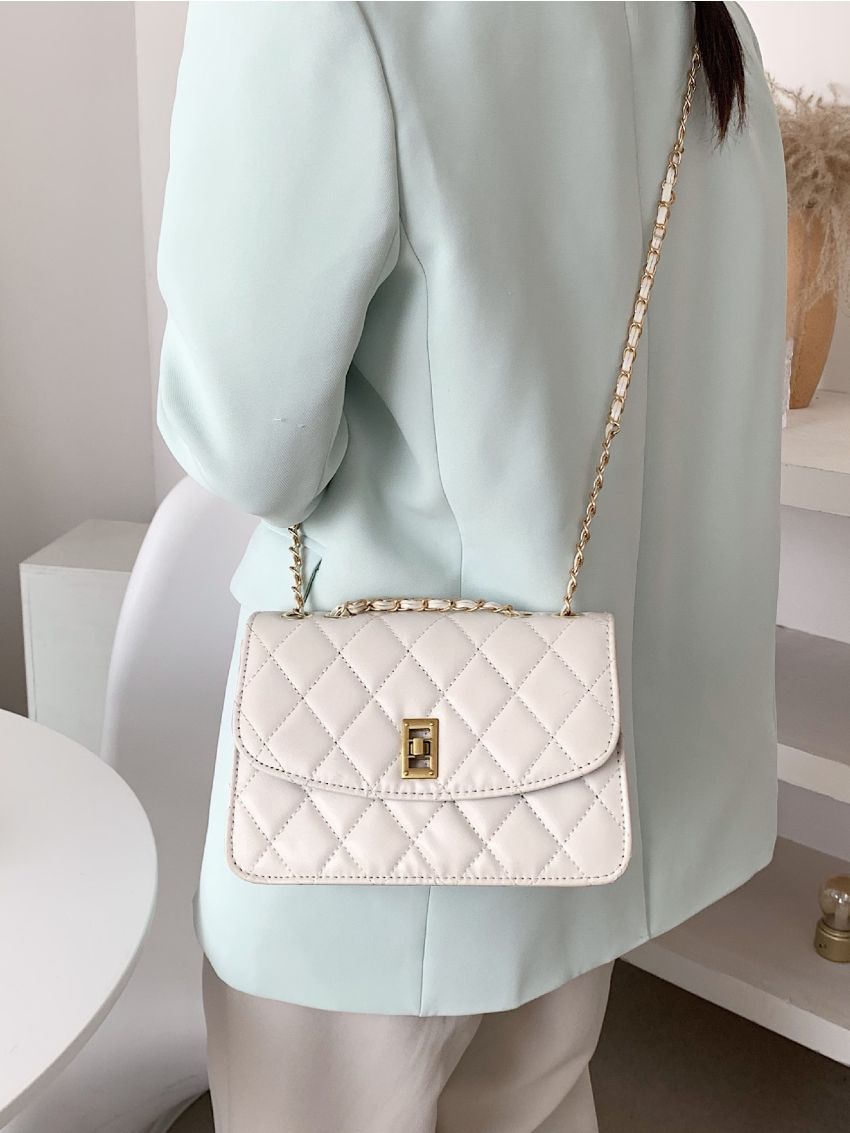 Minimalist Quilted Chain Square Bag