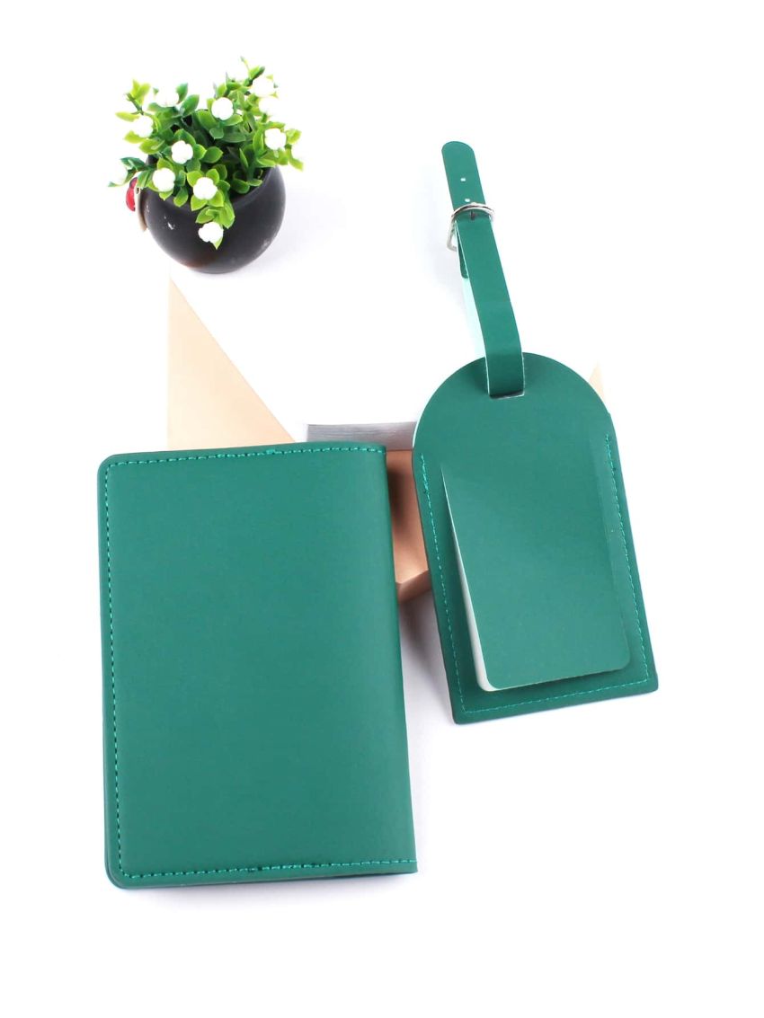 Letter & Plane Graphic Passport Case With Luggage Tag