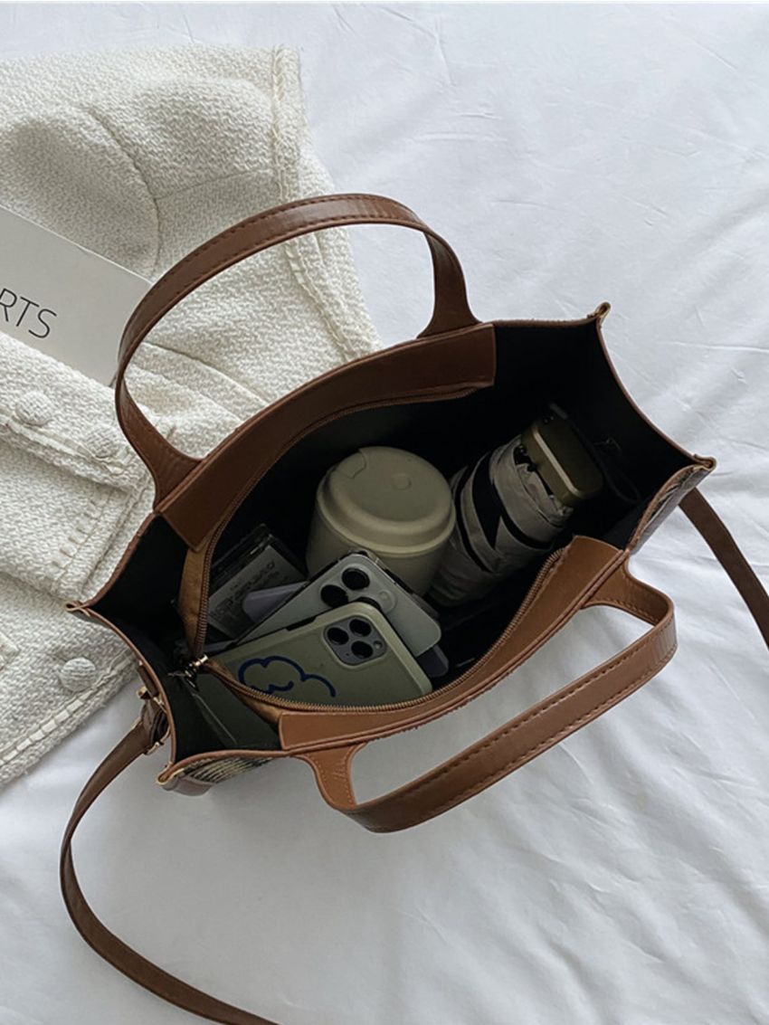 Geometric Graphic Shoulder Tote Bag