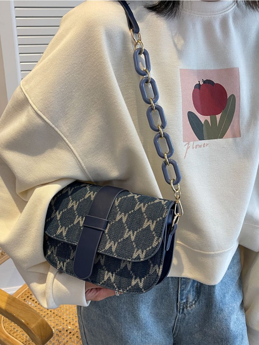 Letter Graphic Flap Chain Shoulder Bag