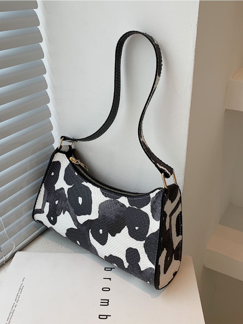 Snakeskin Pattern Graphic Baguette Bag