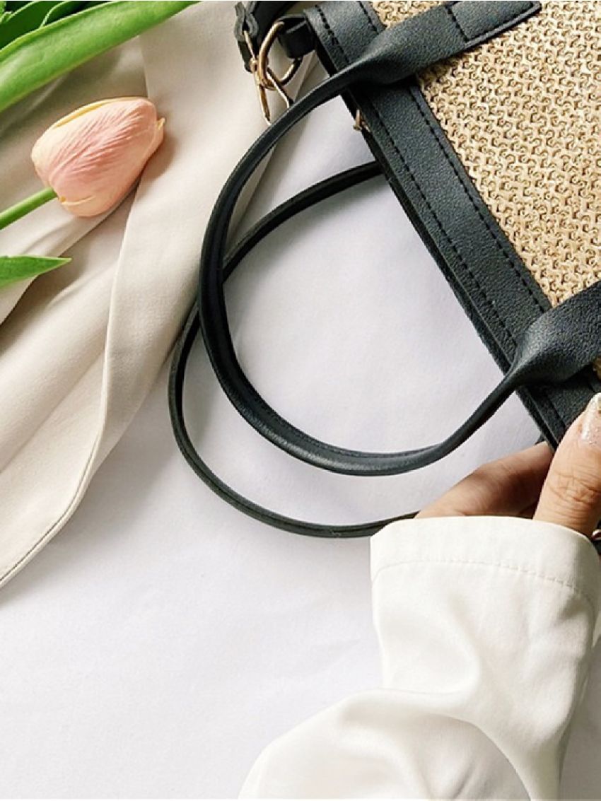 Contrast Binding Straw Bag