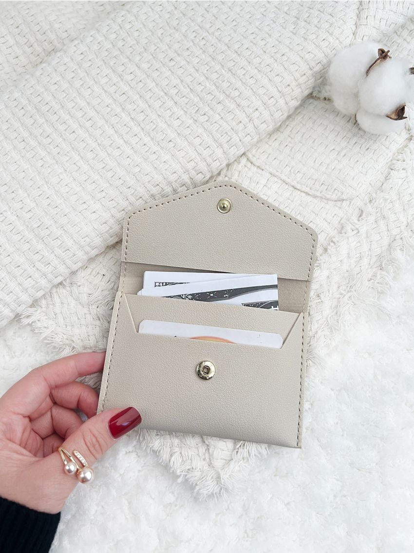 Minimalist Flap Card Holder