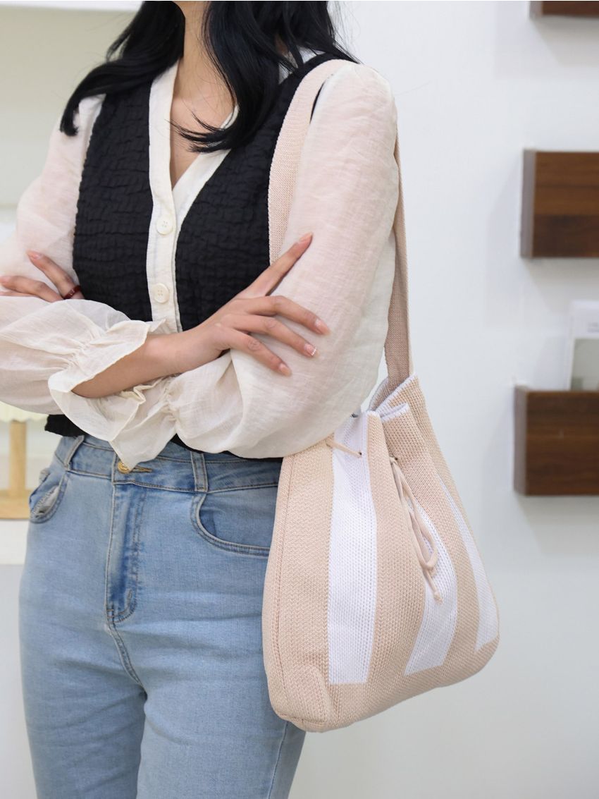 Two Tone Drawstring Design Crochet Bag