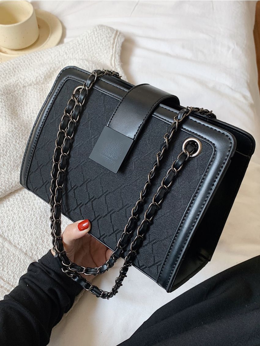 Letter Graphic Chain Shoulder Bag