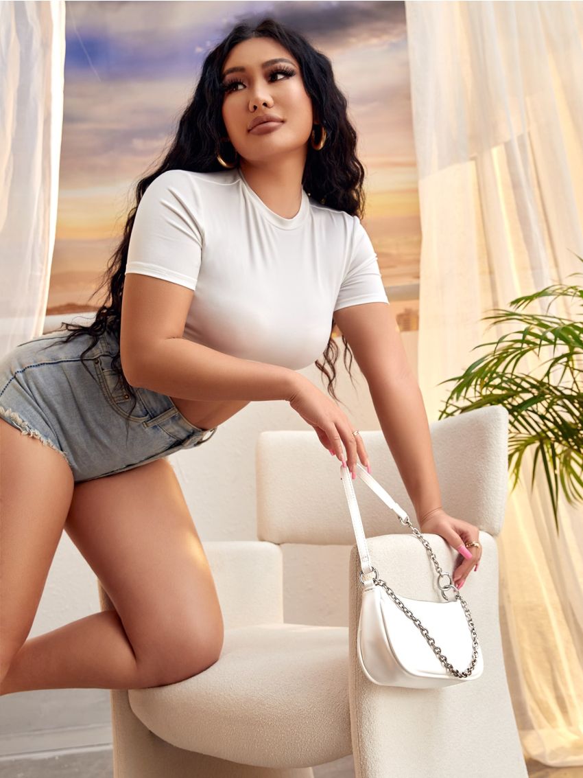 Minimalist Chain Baguette Bag