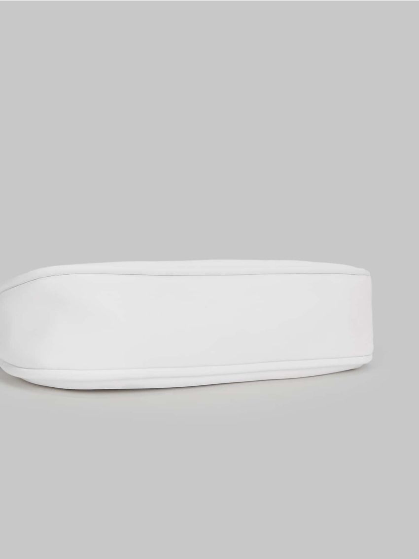 Minimalist Chain Baguette Bag