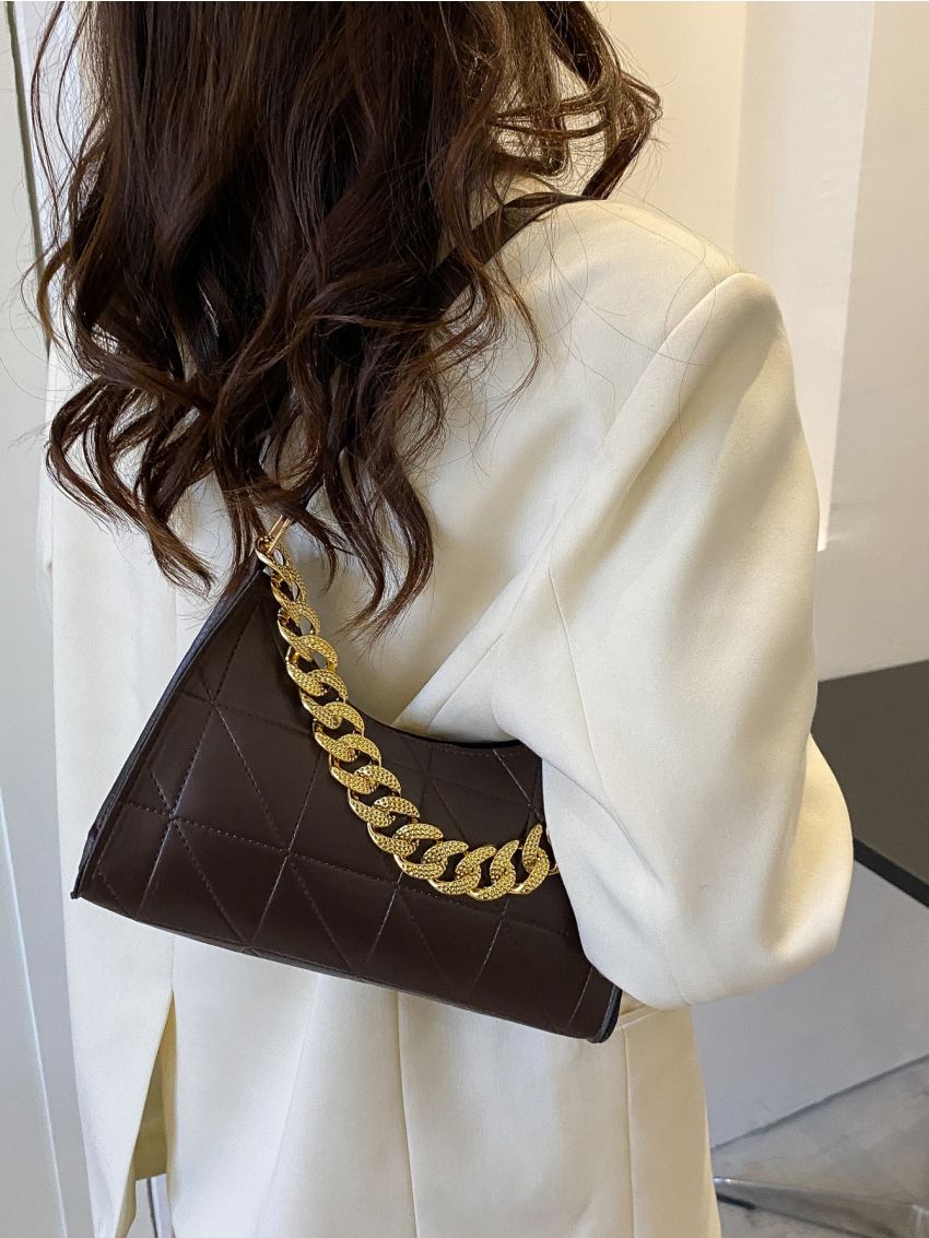 Minimalist Quilted Chain Baguette Bag