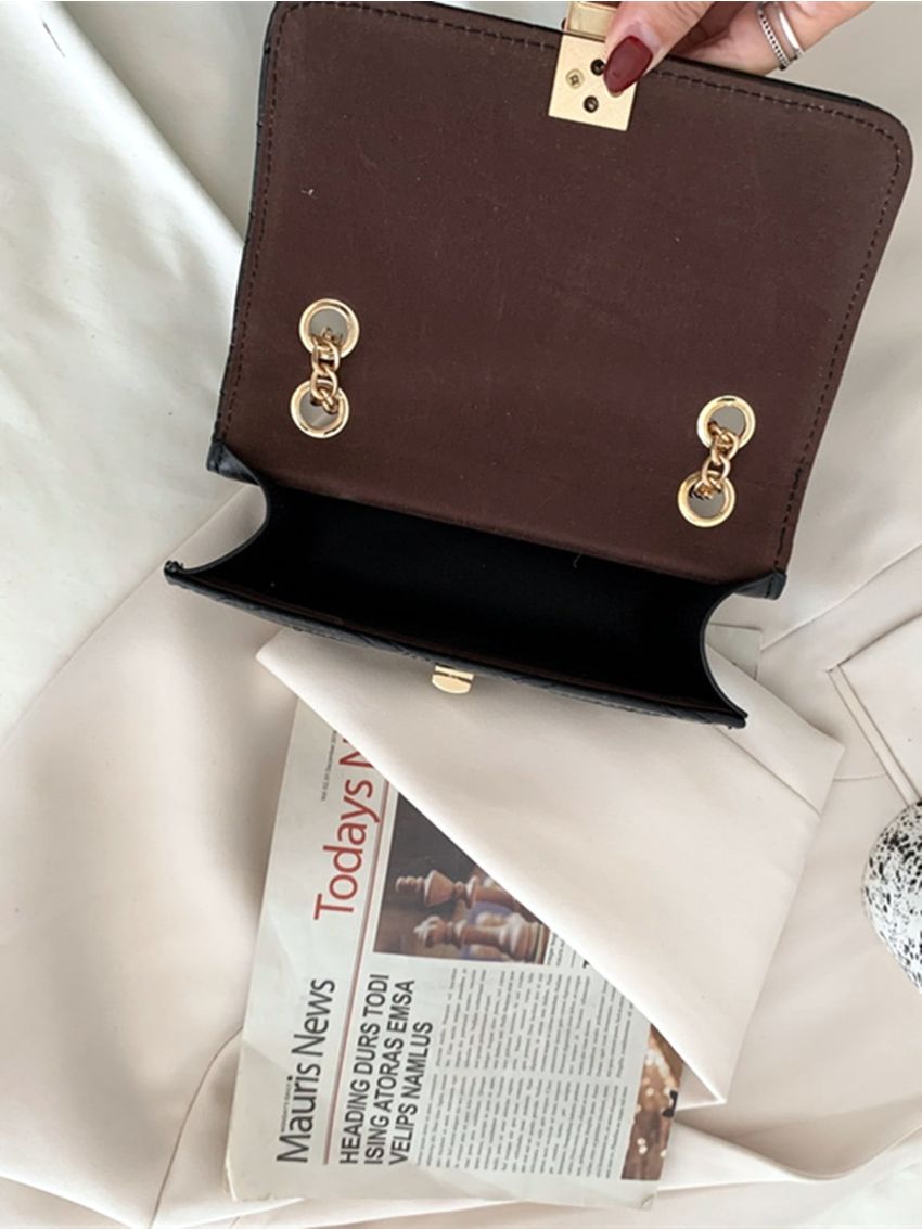 Stitch Detail Twist Lock Flap Chain Square Bag