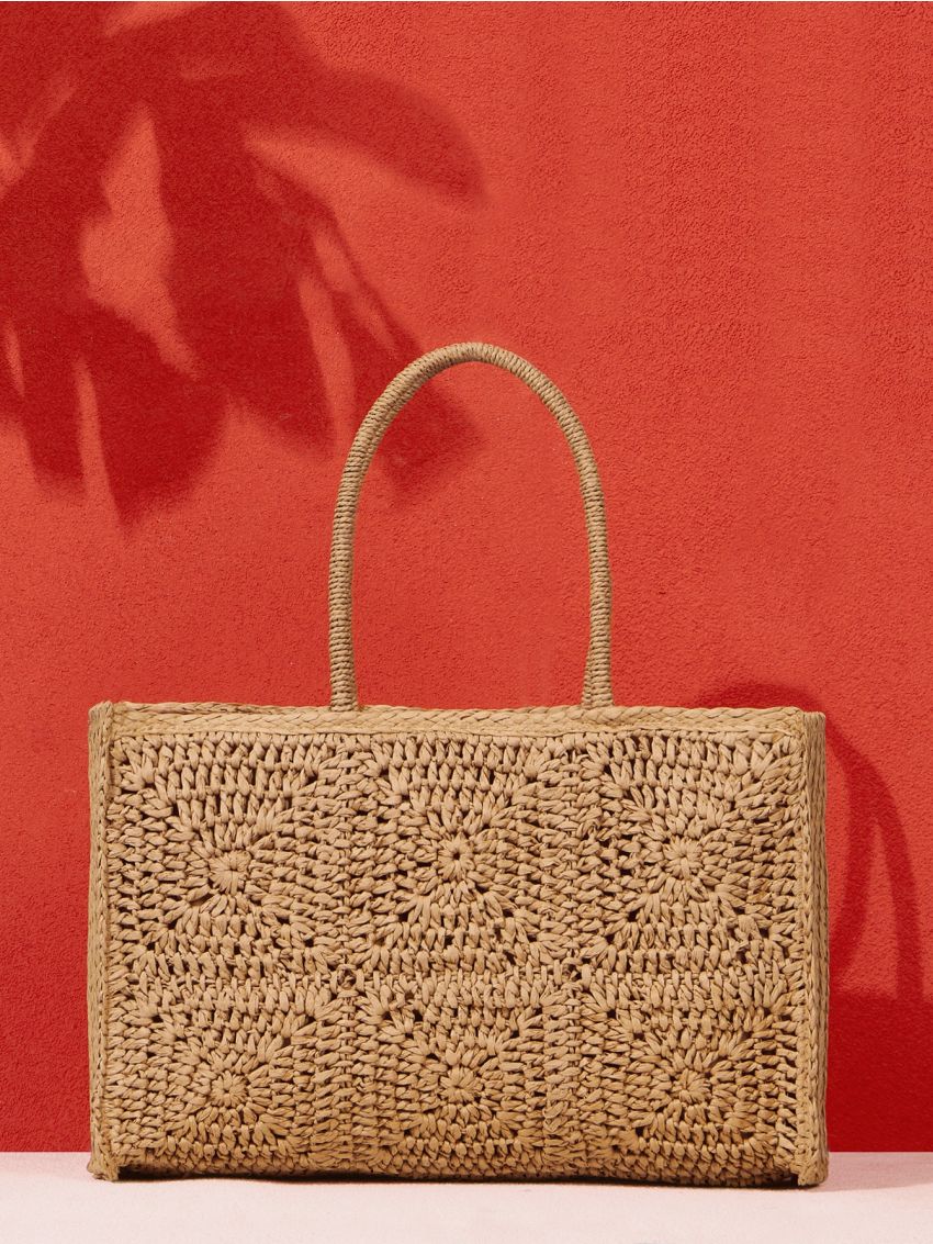 Pom Pom Decor Straw Bag