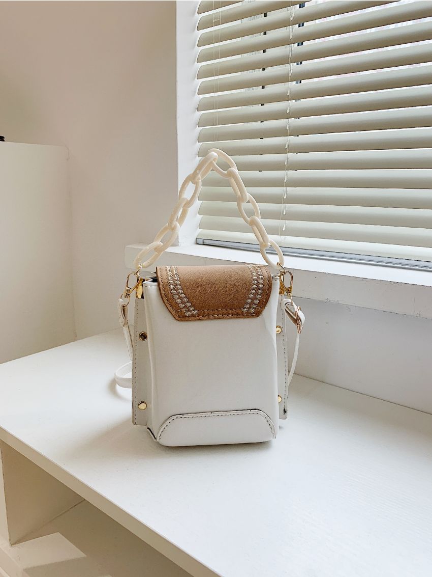 Mini Letter Graphic Chain Square Bag