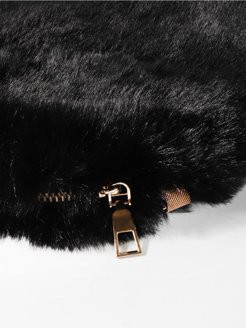 Mini Fluffy Chain Circle Bag