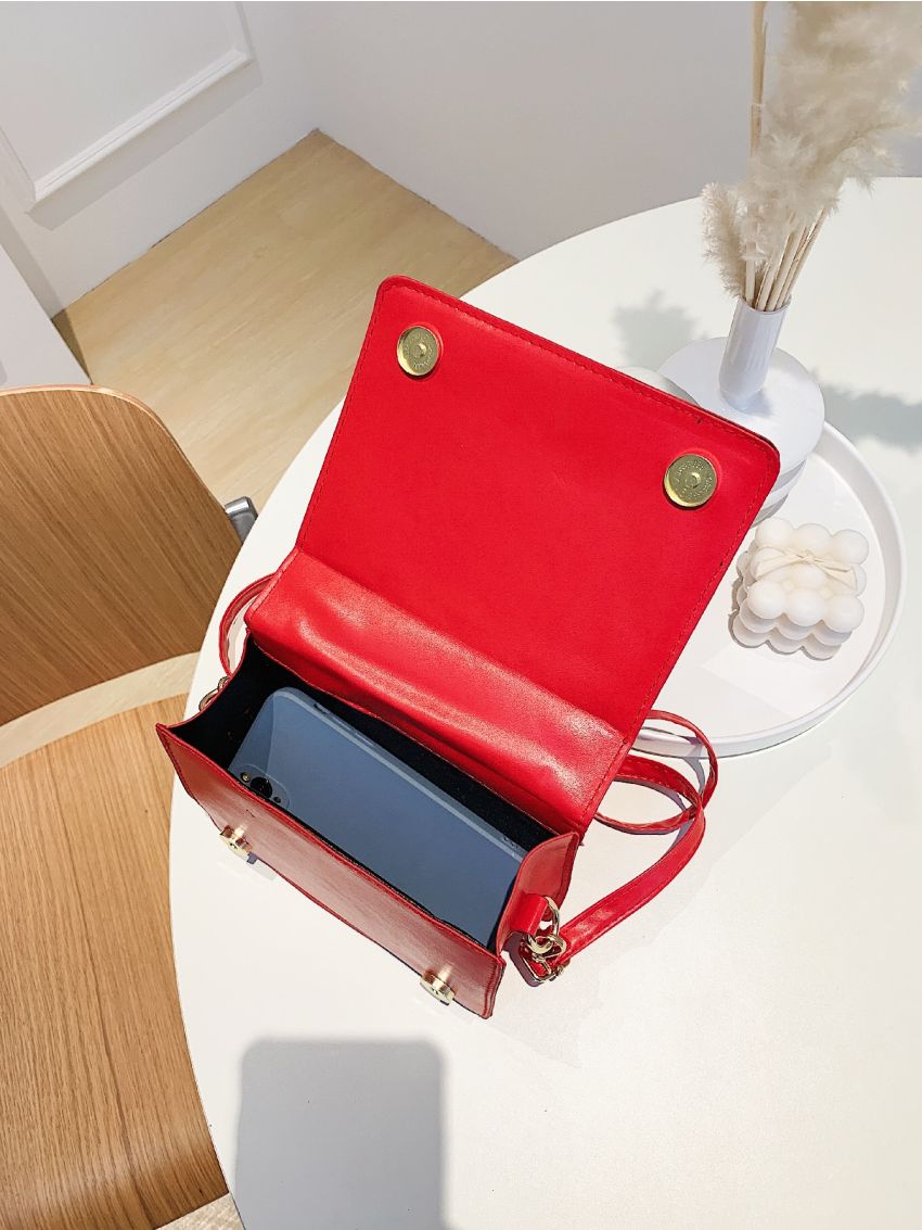 Mini Minimalist Embossed Chain Decor Crossbody Bag