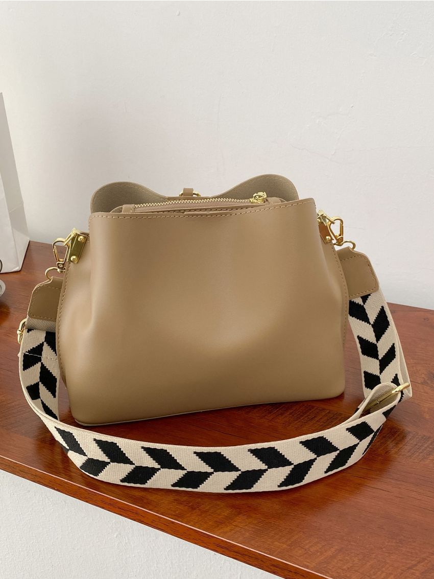 Minimalist Buckle Decor Bucket Bag