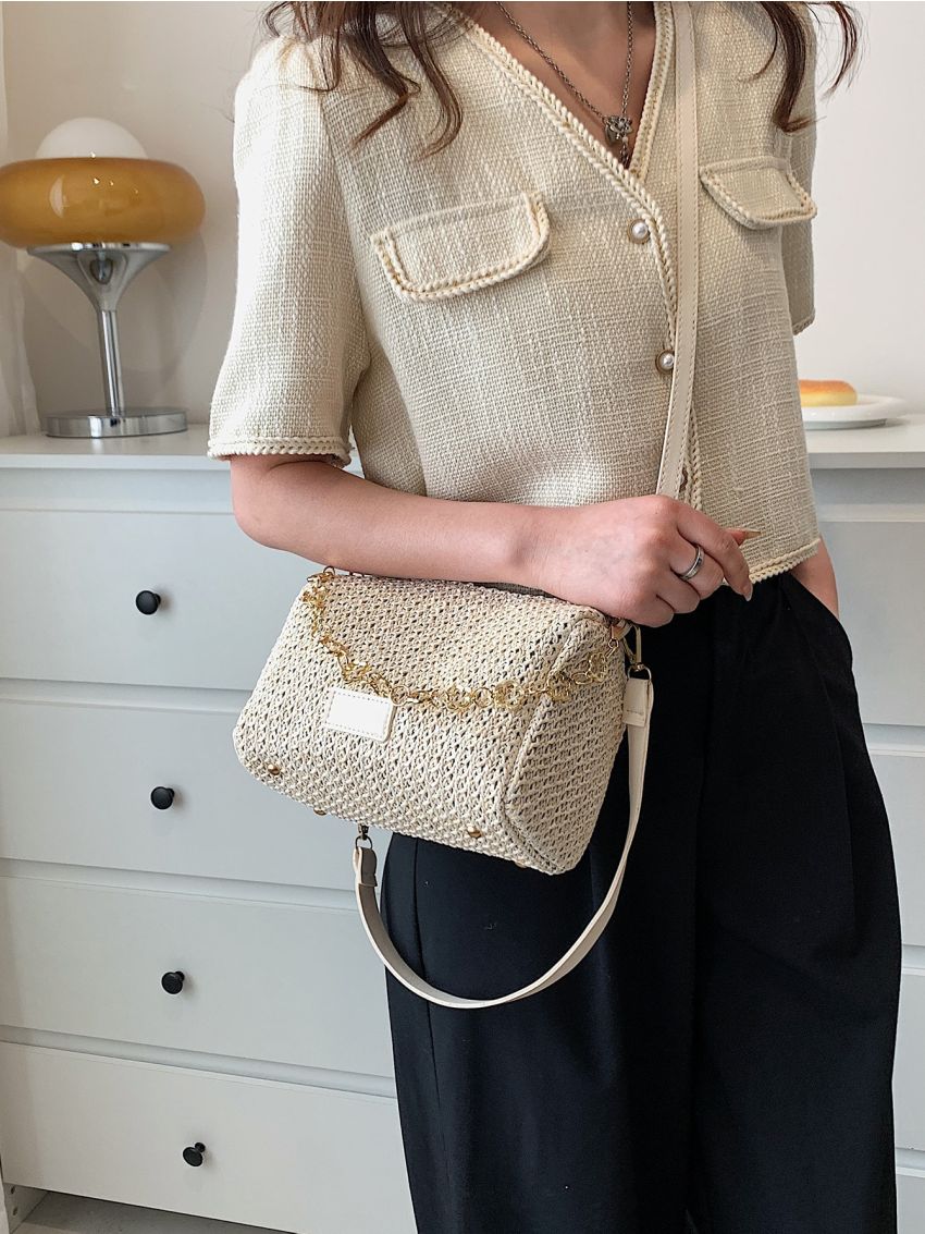 Letter Patched Detail Chain Straw Bag