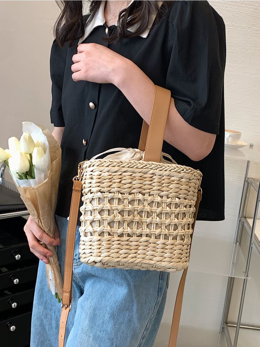 Hollow Out Drawstring Design Straw Bag