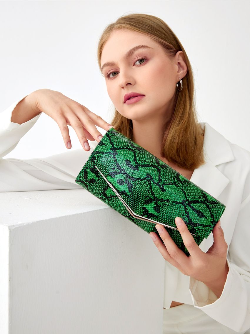 Snakeskin Print Chain Square Bag