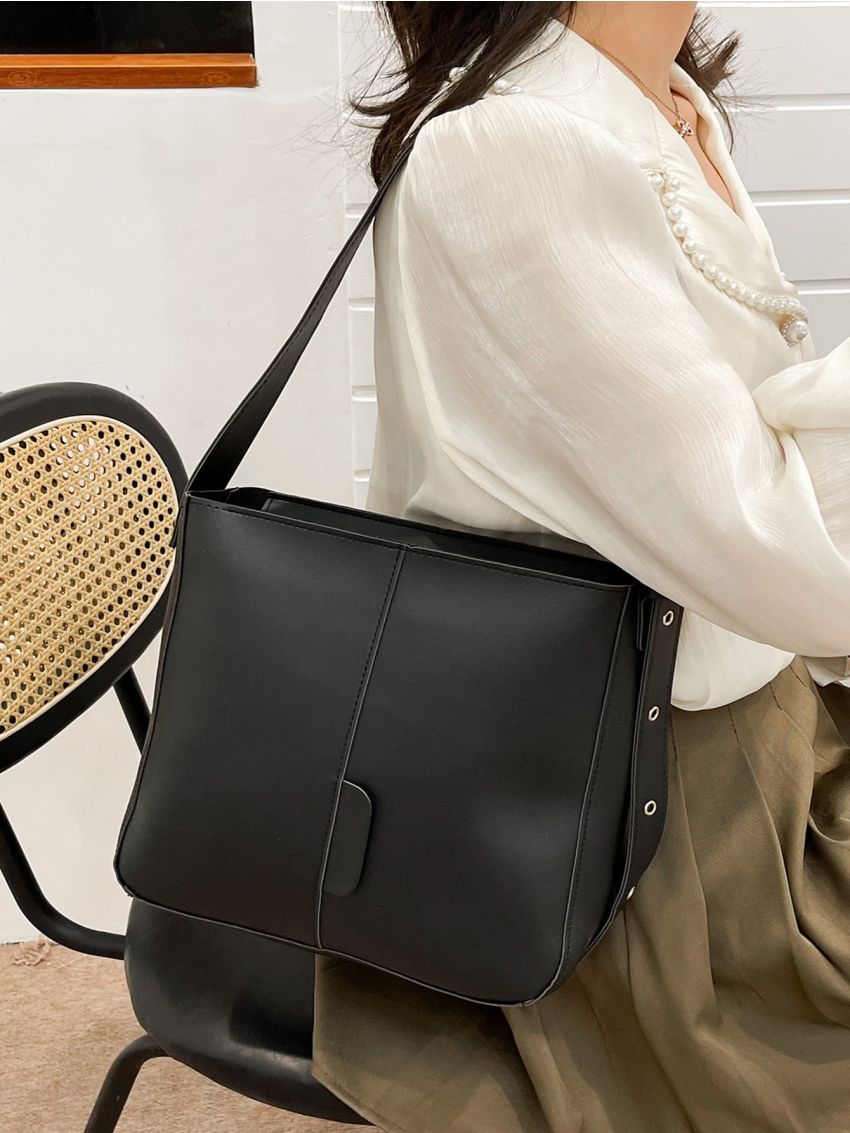 Minimalist Adjustable Strap Shoulder Bag
