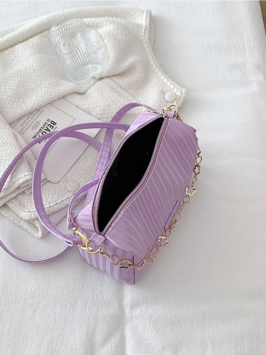 Letter Patch & Chain Decor Bucket Bag