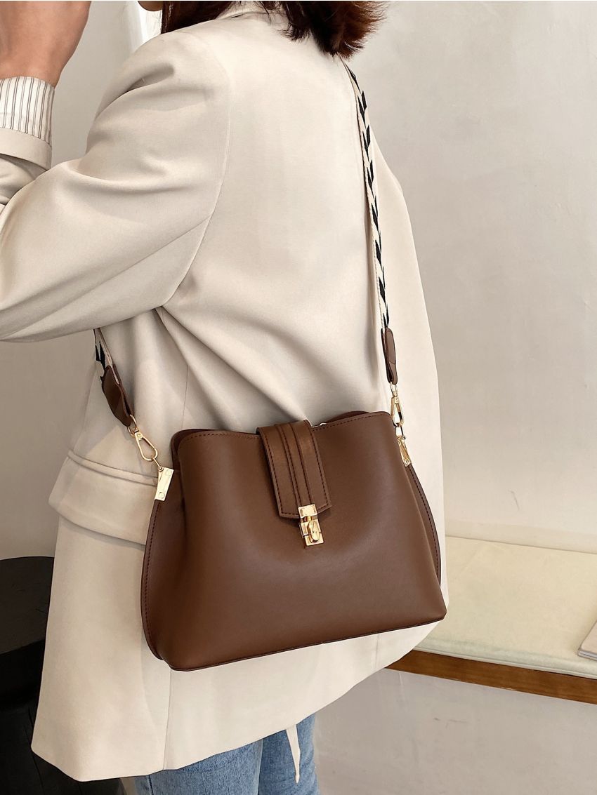 Metal Buckle Bucket Bag