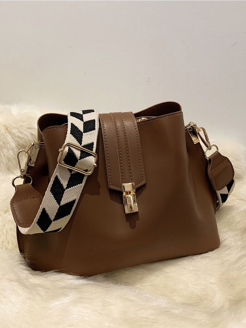 Metal Buckle Bucket Bag