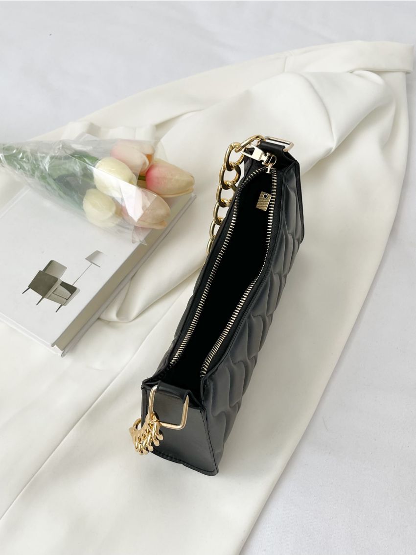 Quilted Detail Chain Baguette Bag