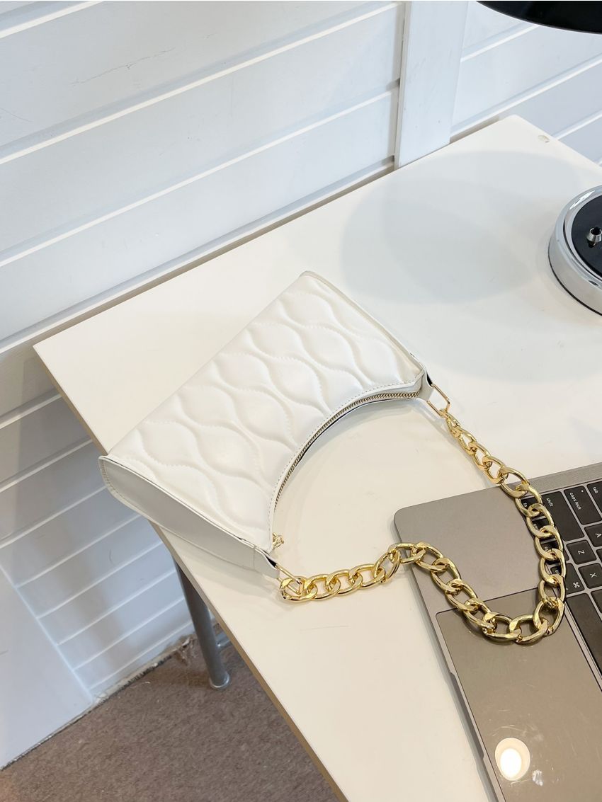 Quilted Detail Chain Baguette Bag